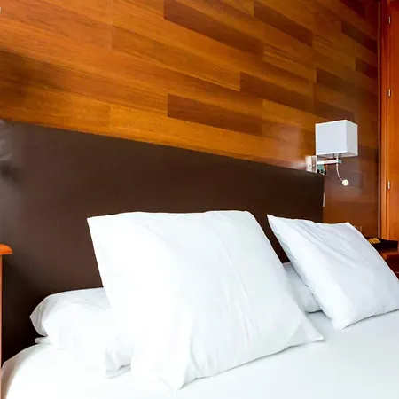 Amazing Rooftop, 70 M Terrace,pool,beach,parking *