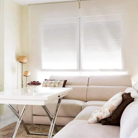 Amazing Rooftop, 70 M Terrace,pool,beach,parking 아파트