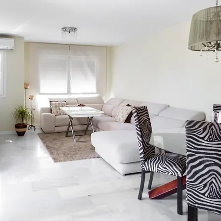 아파트 Amazing Rooftop, 70 M Terrace,pool,beach,parking *