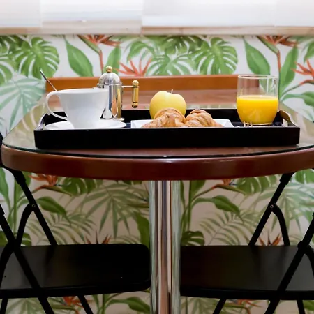 아파트 Amazing Rooftop, 70 M Terrace,pool,beach,parking