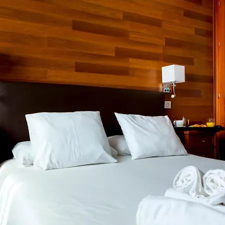 Amazing Rooftop, 70 M Terrace,pool,beach,parking 아파트 *