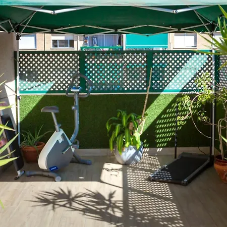 Amazing Rooftop, 70 M Terrace,pool,beach,parking 말라가