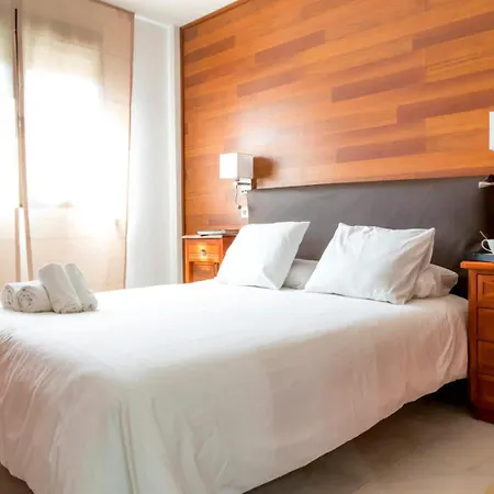 아파트 Amazing Rooftop, 70 M Terrace,pool,beach,parking
