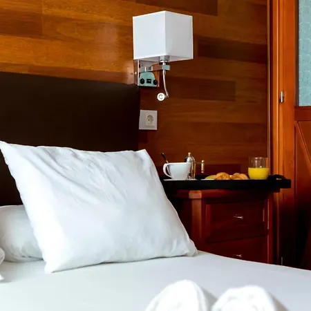 Amazing Rooftop, 70 M Terrace,pool,beach,parking 아파트
