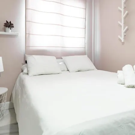 아파트 Amazing Rooftop, 70 M Terrace,pool,beach,parking *