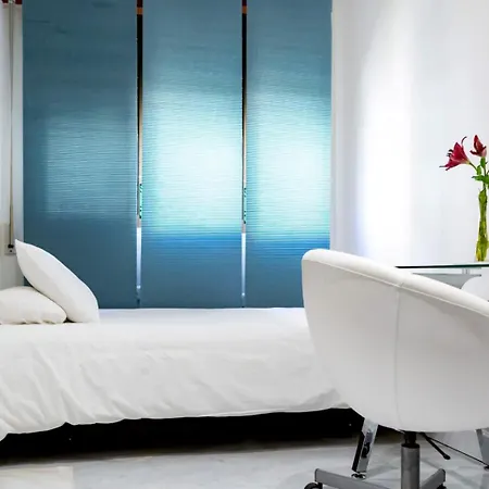 Amazing Rooftop, 70 M Terrace,pool,beach,parking *