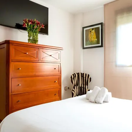 아파트 Amazing Rooftop, 70 M Terrace,pool,beach,parking *