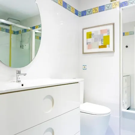 Amazing Rooftop, 70 M Terrace,pool,beach,parking *
