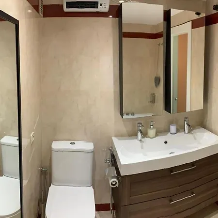 아파트 Amazing Rooftop, 70 M Terrace,pool,beach,parking 말라가