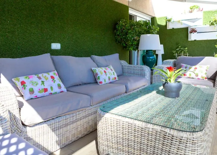 Amazing Rooftop, 70 M Terrace,pool,beach,parking * Málaga