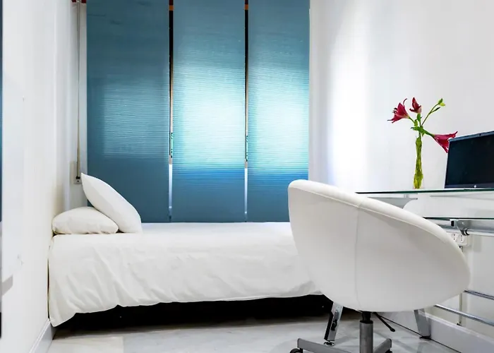 Amazing Rooftop, 70 M Terrace,pool,beach,parking *