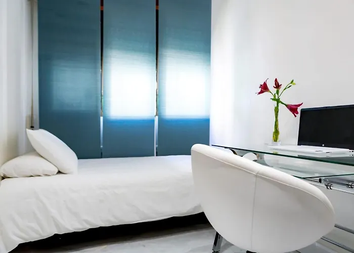 Amazing Rooftop, 70 M Terrace,pool,beach,parking