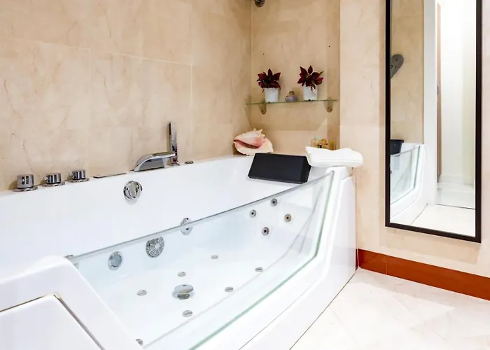 Amazing Rooftop, 70 M Terrace,pool,beach,parking Málaga
