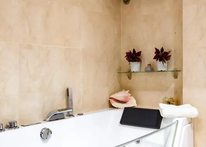 Amazing Rooftop, 70 M Terrace,pool,beach,parking Apartamento