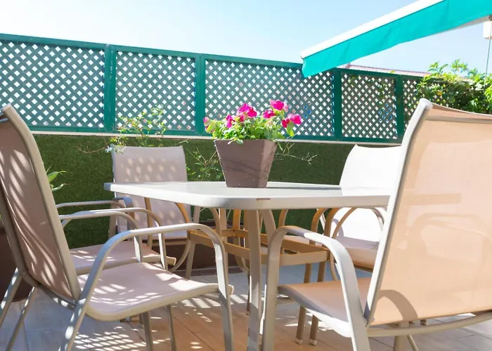 Apartamento Amazing Rooftop, 70 M Terrace,pool,beach,parking